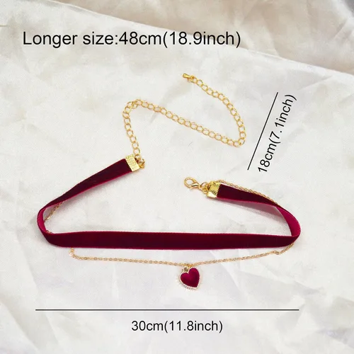 Vista 2 de MOMOCAT - Collar de corazón ajustable rojo gargantilla clásica para mujeres y niñas, gargantilla de terciopelo