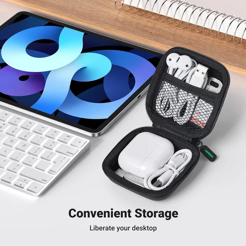 Vista 2 de Funda UGREEN para auriculares, Funda impermeable para auriculares compatible con AirPods Pro, Estuche para auriculares con mosquetón de acero