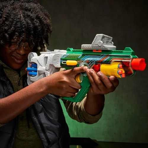 Vista 7 de Nerf Marvel Doctor Doom Blaster