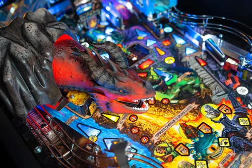 Vista 10 de Stern Pinball - Máquina de pinball Pro Edition de Dungeons & Dragons con Insider Connected
