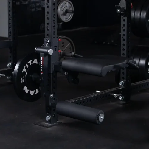 Vista 6 de Titan Fitness Titan Series - Accesorio de extensión y rizador de piernas montado en bastidor, se adapta a discos de peso olímpicos, clasificación