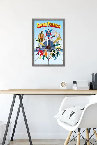 Vista 6 de Trends International DC Comics Super Friends - Póster de pared del equipo, 22.4 pulgadas de largo x 14.7 pulgadas, versión enmarcada de madera