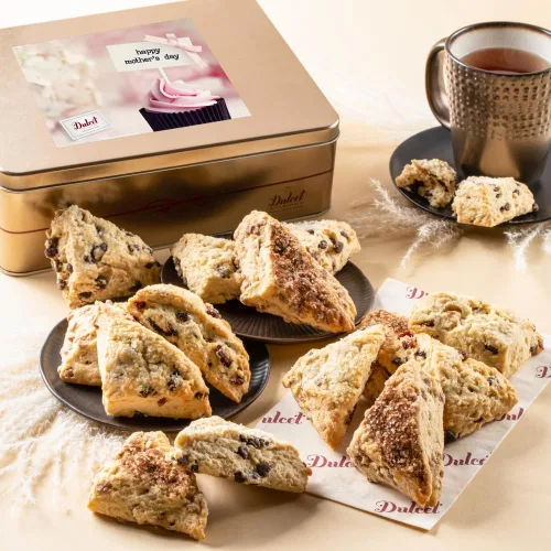 Vista 13 de Dulcet Gift Baskets Artesano Scone - Lata de regalo para el día del padre, pasteles gourmet para papá, abuelo, novio o compañero de trabajo.