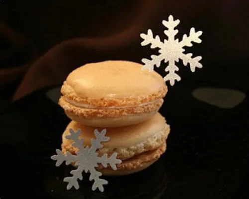Vista 8 de 100 copos de nieve de papel de arroz comestible para vacaciones de invierno congelados hechos a mano