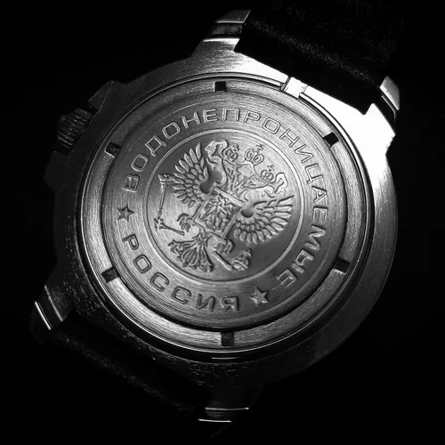 Vista 2 de VOSTOK Komandirskie MIG-29 Fulcrum Fighter Commander Ruso Air Force Military Reloj de pulsera mecánico Moda Negocios Relojes casuales para hombre