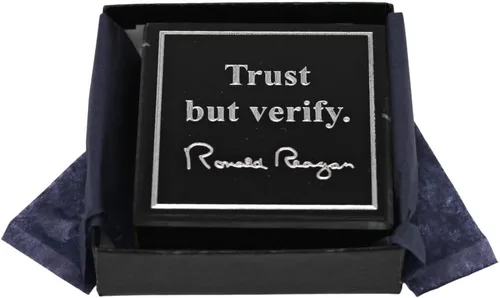 Vista 4 de Ronald Reagan Pisapapeles de mármol Trust But Verify Quote - Exclusivo de la Biblioteca Reagan