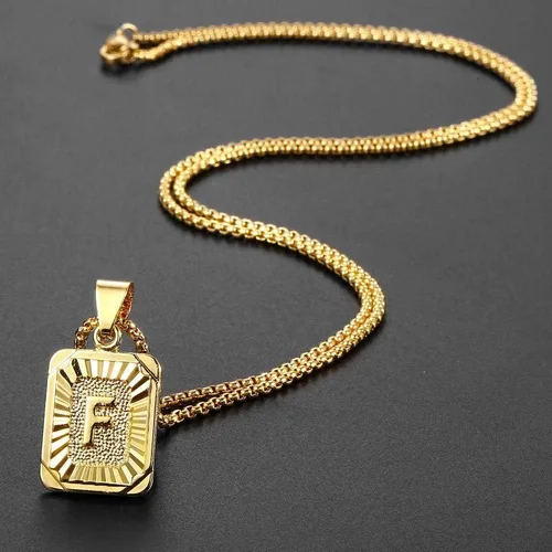 Vista 4 de Collar chapado en oro con colgante de letra mayúscula cuadrada para hombre y mujer, cadena de acero de 45.7 a 55.8 cm