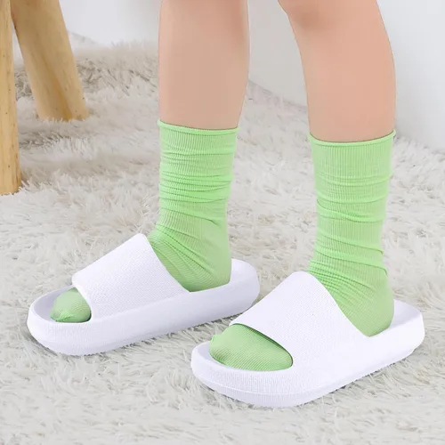 Vista 6 de WYSBAOSHU Sandalias deslizantes para niños y niñas, cómodas, antideslizantes, suela gruesa, para verano, ducha, piscina, playa, agua