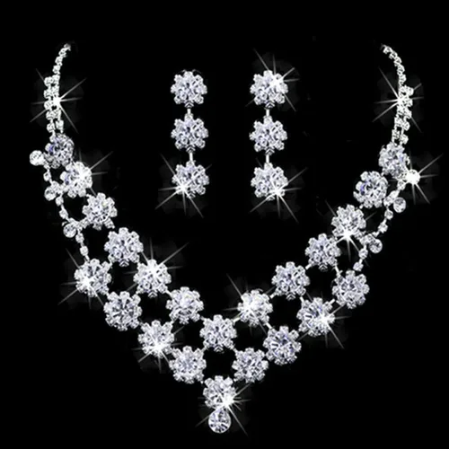 Vista 2 de Wekicici Juego de collar y aretes de diamantes de imitación de flores para novia, gargantilla de cristal brillante, accesorios de boda para mujeres