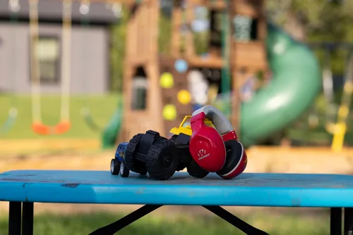 Vista 6 de Walker's Juego Ear Boomies Youth Passive Muff - Rojo Carmesí