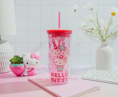 Vista 5 de Vaso de plástico resistente a derrames Sanrio Hello Kitty Strawberry de Silver Buffalo, 20 onzas Sanrio Hello Kitty Fresas