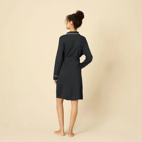 Vista 2 de Amazon Essentials Bata ligera de punto gofre de longitud media para mujer (disponible en tallas extragrandes)