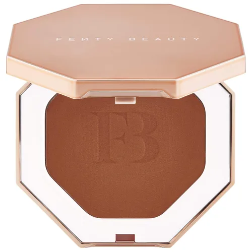 Vista 9 de Fenty Beauty by Rihanna Sun Stalk'r Instant Warmth Bronzer Bajan Gyal