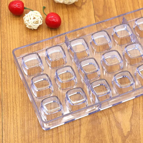 Vista 2 de HAPYLY - Molde de policarbonato para hacer chocolate con 24 cuadrículas, forma de cubo, transparente
