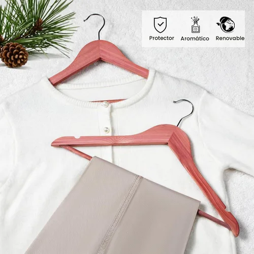 Vista 6 de TOPIA HANGER Perchas de madera de cedro rojo americano, perchas para ropa para armario, perchero de madera con muescas de corte suave, gancho