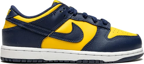 Vista 383 de Nike Kid's Dunk Low Sneaker