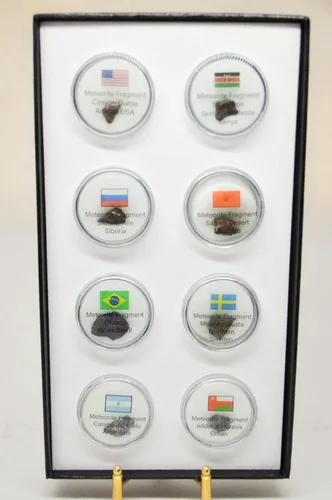 Vista 4 de Meteoritos de todo el mundo - Auténtica colección de fragmentos de meteoritos de 8 piezas con vitrina Regalo educativo de ciencia para niños