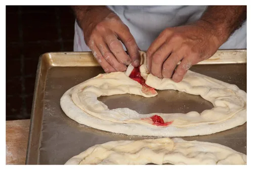 Vista 3 de Par de Kringle Danés - Queso Cereza y Nuez