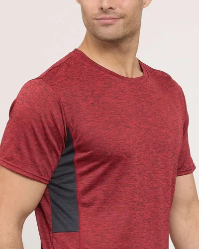 Vista 4 de Real Essentials - Paquete de 5 Real Essentials - Camisetas de manga corta para hombre con cuello redondo y de secado rápido, atlética, para correr