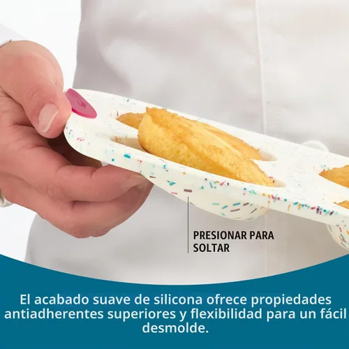 Vista 4 de Trudeau Molde de Donas Jumbo – Molde Antiadherente de 6 Cavidades, Confeti Blanco/Fucsia – Molde de Silicona para Hornear Donas Caseras, Magdalenas