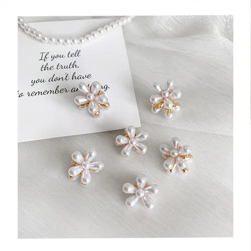 Vista 2 de 10 pinzas pequeñas de perlas para el cabello para mujeres y niñas, diseño de garra de flor de perla, accesorios decorativos para el cabello