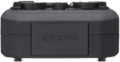 Vista 4 de Zoom Interfaz de audio práctica U-24, interfaz de audio USB portátil de 2 canales, 2 entradas combinadas XLR/TRS, E/S MIDI, salidas RCA