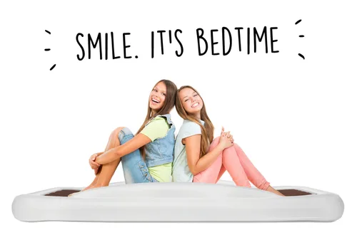 Vista 4 de The Shrunks Colchón inflable / cama portátil para viaje o uso doméstico, color blanco, tamaño individual, 78 pulgadas x 43 pulgadas