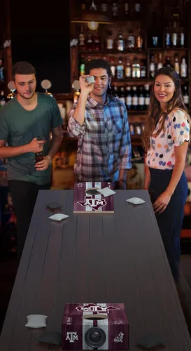 Vista 2 de SOAR Juego de Cornhole de mesa NCAA y altavoz Bluetooth