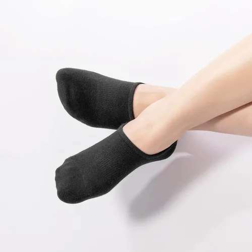 Vista 2 de IDEGG Calcetines invisibles para mujeres y hombres, corte bajo, antideslizantes, atléticos, para correr, novedosos, informales, invisibles
