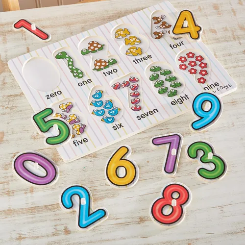 Vista 5 de Melissa & Doug, rompecabezas de madera con números (10 piezas)