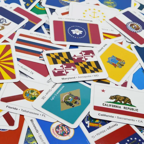 Vista 8 de Menique Juego de Memoria de Banderas de Estados de EE. UU. – 100 Tarjetas (50 Parejas) – Aprende Banderas de Estados, Capitales y Abreviaturas