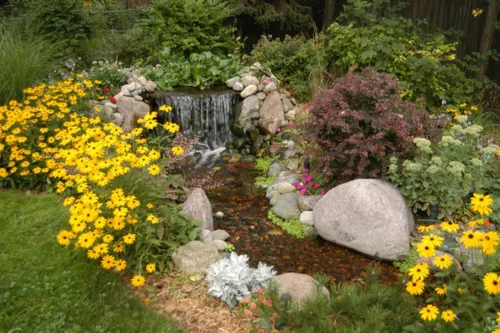 Vista 5 de HALF OFF PONDS - Simply Waterfalls 1200 Kit de cascada libre de estanque - Revestimiento de PVC de 5 pies por 10 pies, bomba de agua de la serie