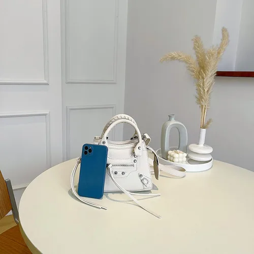 Vista 6 de OWGSEE Bolsos tipo bandolera para mujer, pequeños bolsos tipo hobo tipo bandolera tipo bandolera con remaches