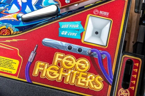 Vista 5 de Stern Pinball Foo Fighters con Insider Connected, Premium Edition Arcade Pinball Machine