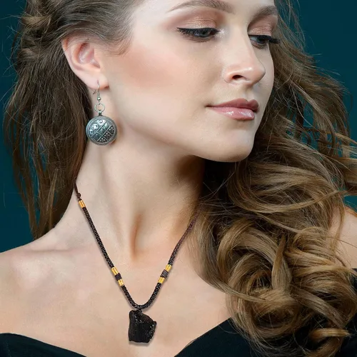 Vista 5 de Hicarer Collar de turmalina negra natural, 6 piezas, colgante de amuleto de turmalina, colgante de pilar, collar de cristal curativo para mujeres