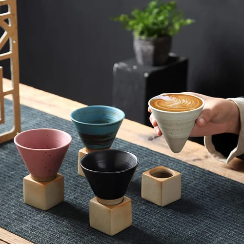 Vista 5 de Taza de café de cerámica gruesa con base, taza de porcelana creativa con forma de cono triangular de 6.8 fl oz, tazas pequeñas personalizadas