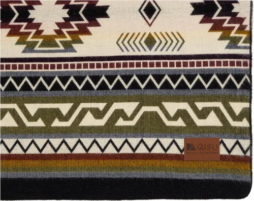 Vista 5 de QISU Manta de Lana Tipo Throw Grande, Hermosa, Cálida, Hecha a Mano en Ecuador por Artesanos Locales 94″ x 78″ Ultra Suave, Hipoalergénica