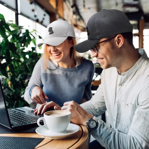 Vista 5 de Gorra de béisbol personalizada con bordado de cabeza de laboratorio negra para hombres y mujeres