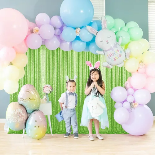 Vista 4 de 2 paneles de cortinas de fondo de lentejuelas verdes de 8 pies, cortinas de fondo de fotografía con purpurina para decoración de Navidad, boda