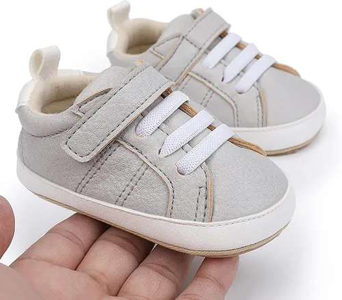 Vista 5 de GAISUMMI Zapatos deportivos unisex para bebés y niñas, de piel sintética, con suela antideslizante de goma