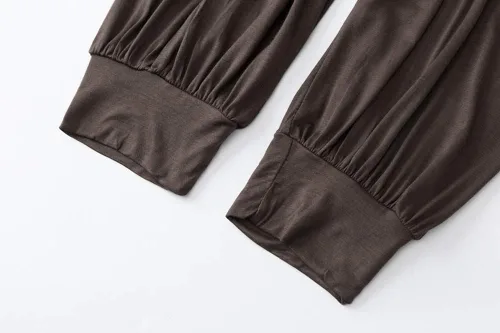 Vista 7 de Pantalones de algodón modal para mujer de AvaCostume, pantalones suaves para practicar yoga o deportes.