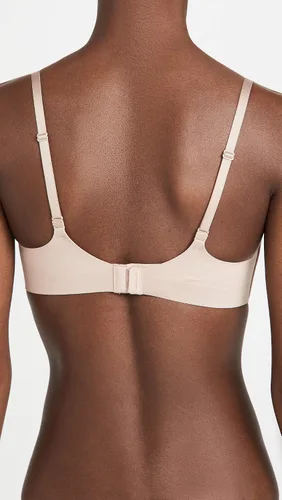 Vista 3 de Calvin Klein Sostén de cuello redondo ligeramente forrado Liquid Touch para mujer