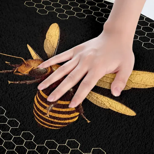 Vista 5 de Erosebridal Honey Bee - Alfombra de baño negra y dorada de 16 x 24 pulgadas, tapete de baño antideslizante con diseño geométrico de panal de abejas
