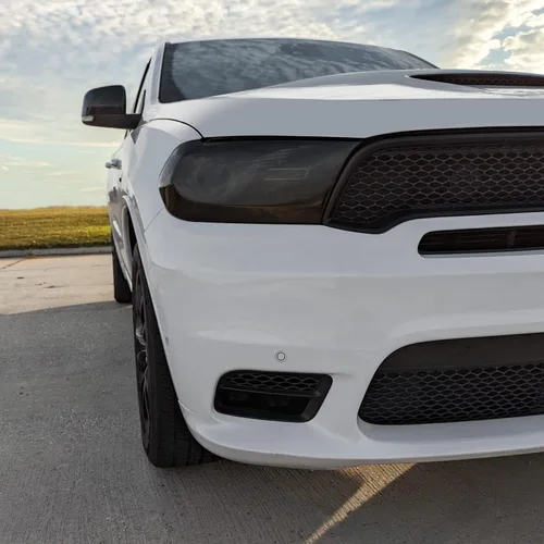 Vista 4 de SlickMod Tinte de humo de vinilo precortado para faros Dodge Durango 2011-2023 (20% humo oscuro, 1. faro)