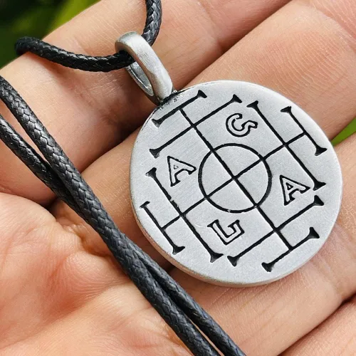 Vista 2 de Joyería judía del judaísmo AGLA Atah Gibor Le-olam Adonai - Collar con colgante de peltre plateado para hombre, amuleto de protección, amuleto