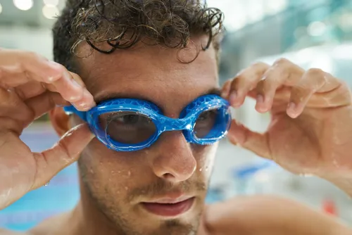 Vista 8 de Arena Gafas de natación unisex para adultos Air-Soft antiniebla para hombres y mujeres, diseño ligero y cómodo, sellos acolchados, lentes sin espejo