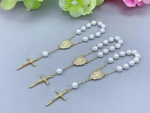 Vista 4 de 25 White Pearls Gold Plated Baptism Favors Mini Rosaries/Recuerdos de Bautizo/Christening Favors/Recuerditos
