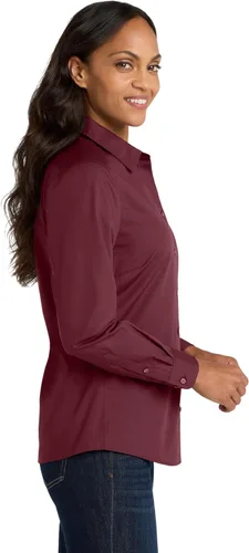 Vista 5 de Port Authority Camisa de popelín con manga larga y botones sin preocupaciones para mujer