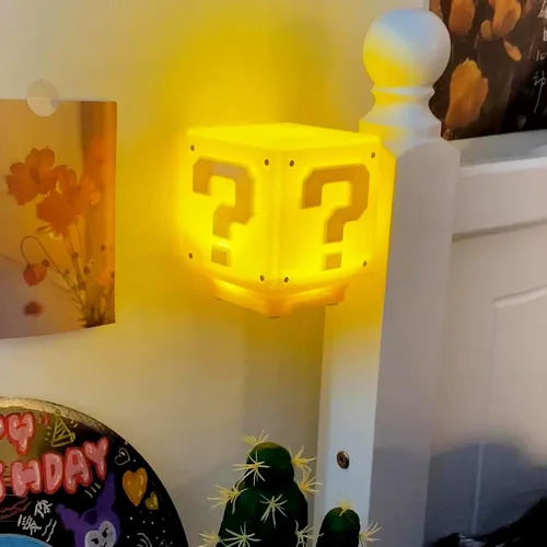 Vista 6 de Super Bros Lámpara de bloque de preguntas, luz nocturna LED cuadrada con cable USB, lámpara de mesa con efecto de sonido de moneda de juego, lámpara
