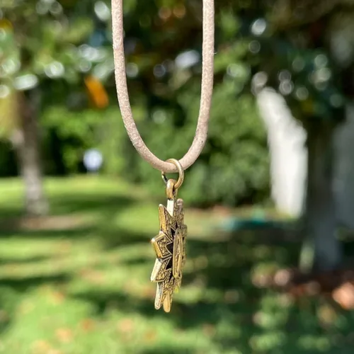 Vista 4 de Collar Virgen María de Oro - Medalla Milagrosa, Joyería Religiosa, Colgante Católico, Regalos de Mujer, Día de la Madre, Regalo de Hombre a Esposa